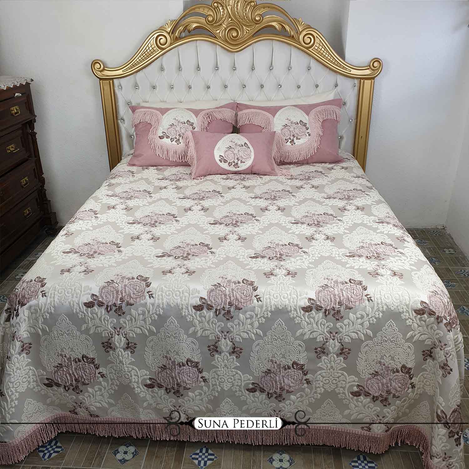 Pembe Sarmaşık Yatak Örtüsü Suna Pederli Ev Tekstil Ürünleri